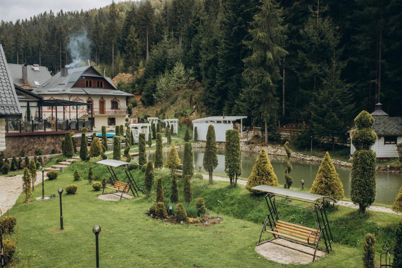 Hotel Vedmezhyi Dvir Bukovel Exterior foto