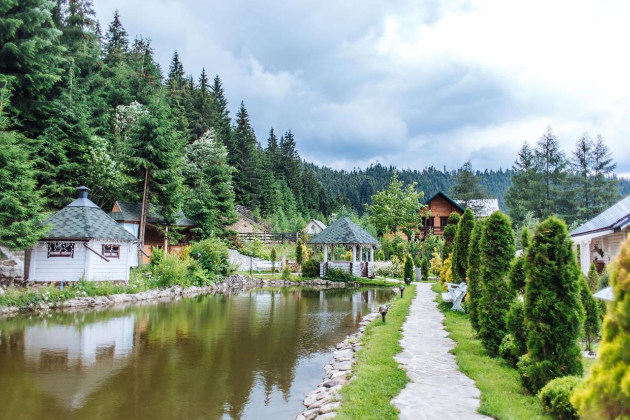 Hotel Vedmezhyi Dvir Bukovel Exterior foto